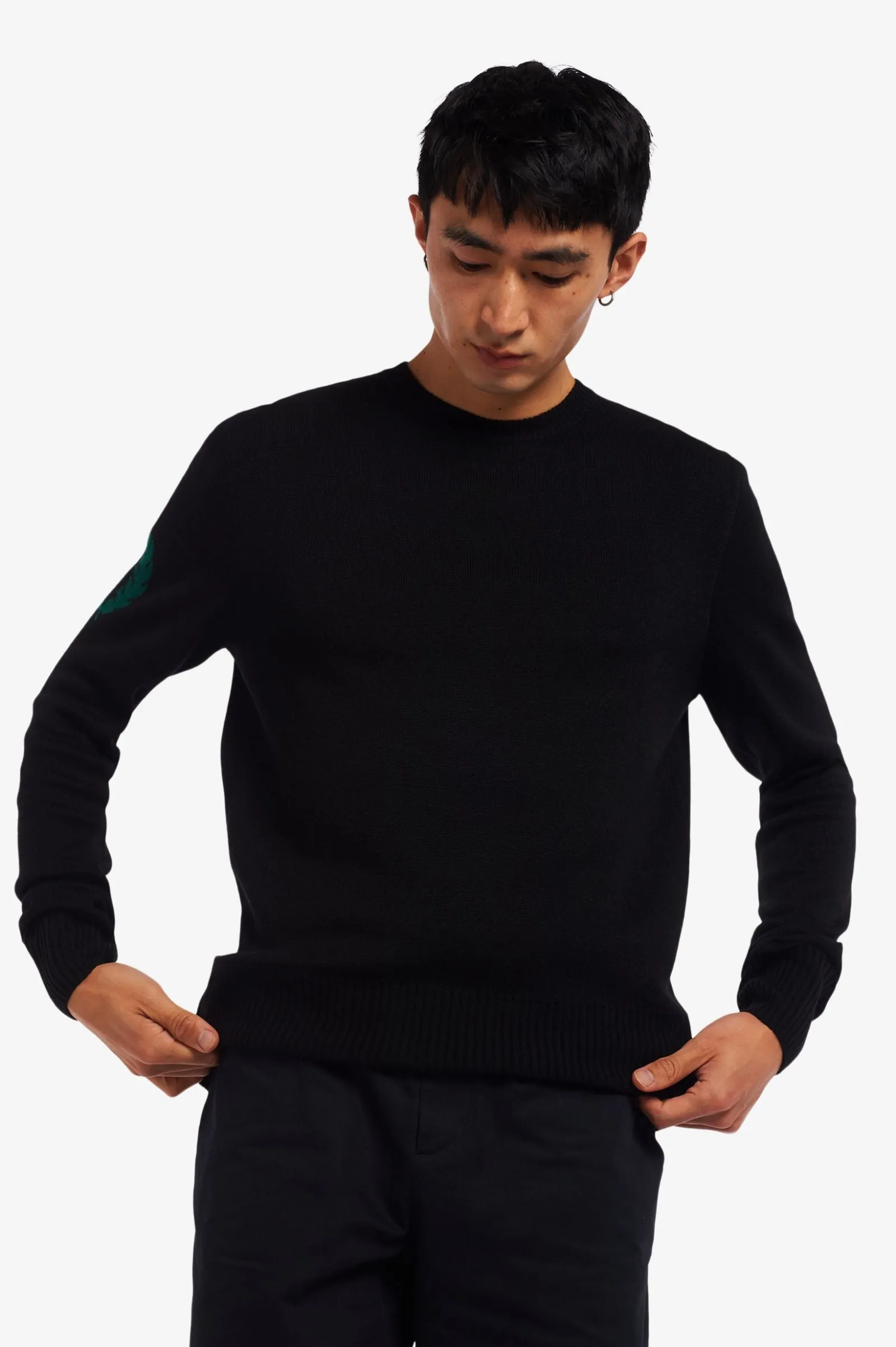 BLACK LAUREL WREATH JACQUARD CREW