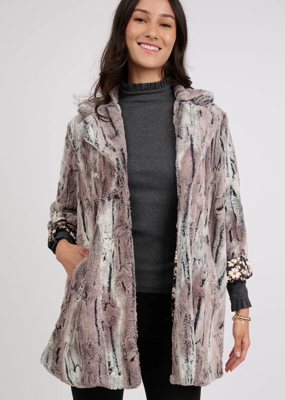 Ivy Jane 130200 Faux Mountain Fox Fur Coat