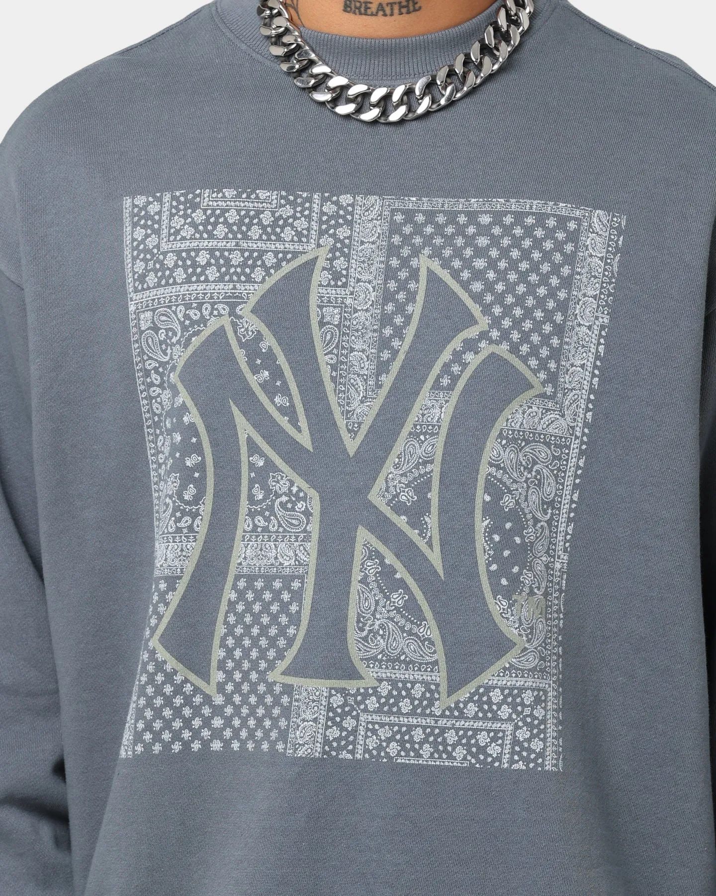 Majestic Athletic New York Yankees Bandana Paisley Crewneck Pewter