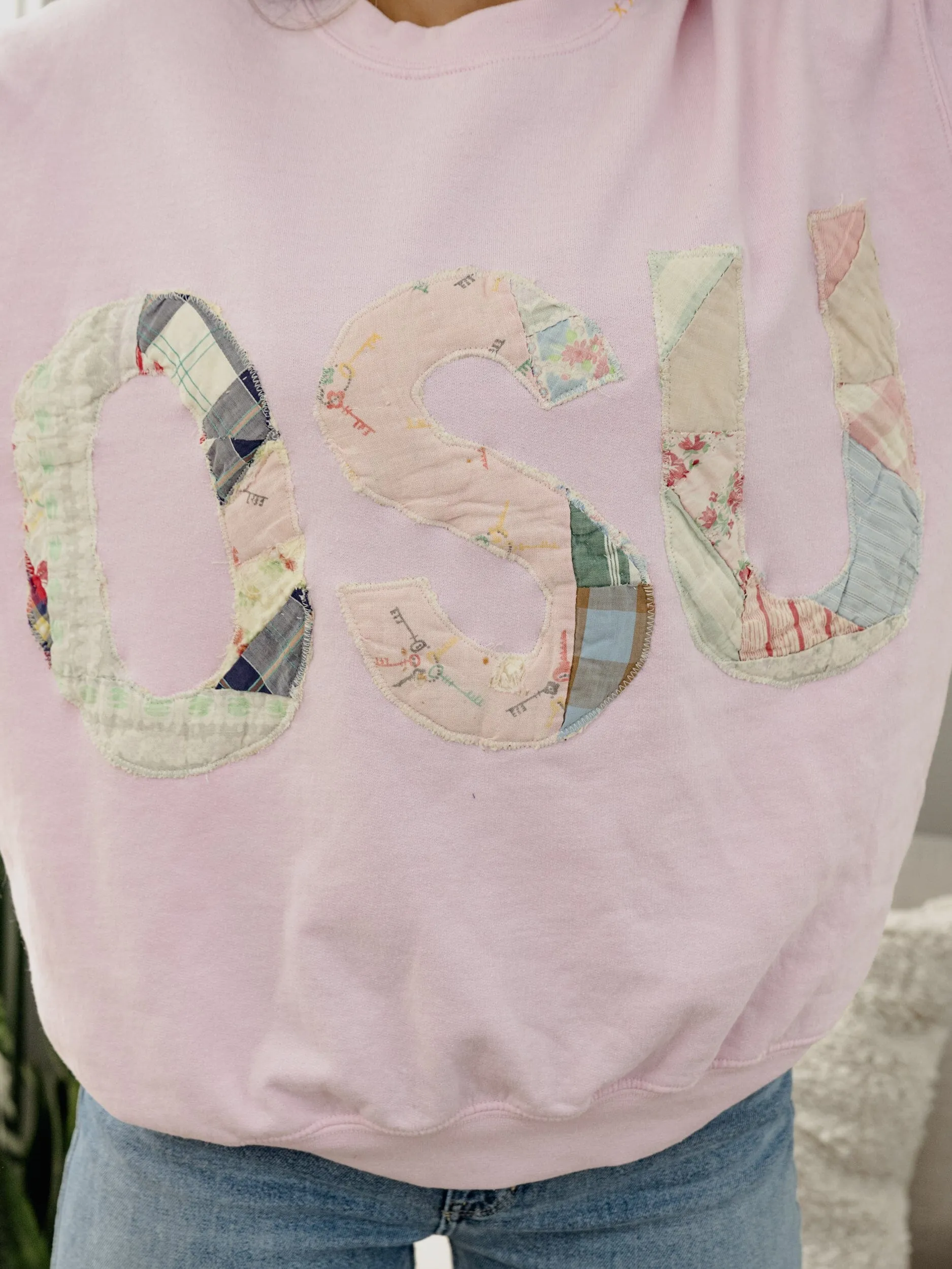 Medium OSU Quilted Applique Pink Thrifted Sweatshirt