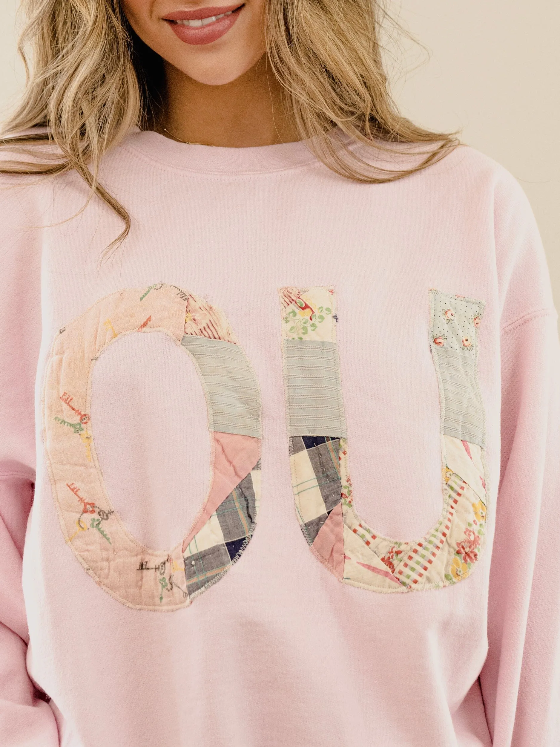 Medium OU Quilted Applique Pink Thrifted Sweatshirt