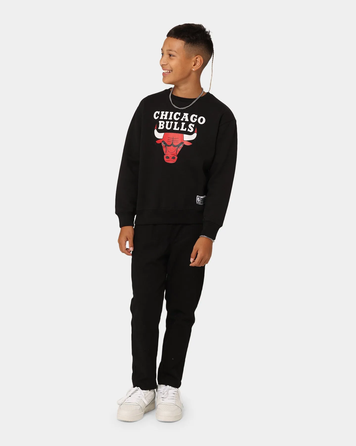 NBA Kids' Chicago Bulls Essential Logo Crewneck Black