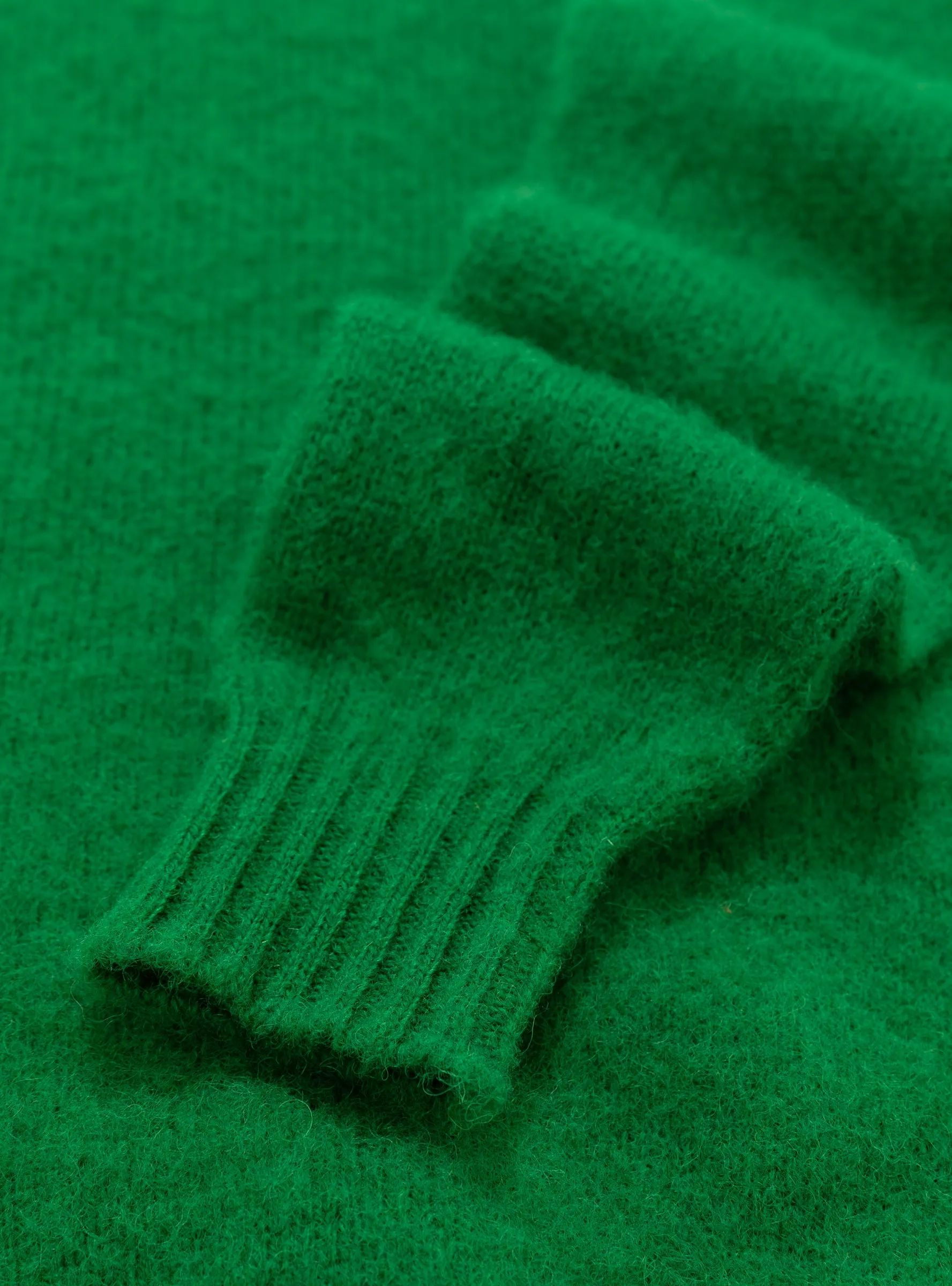 Shaggy Bear Jumper Green Star