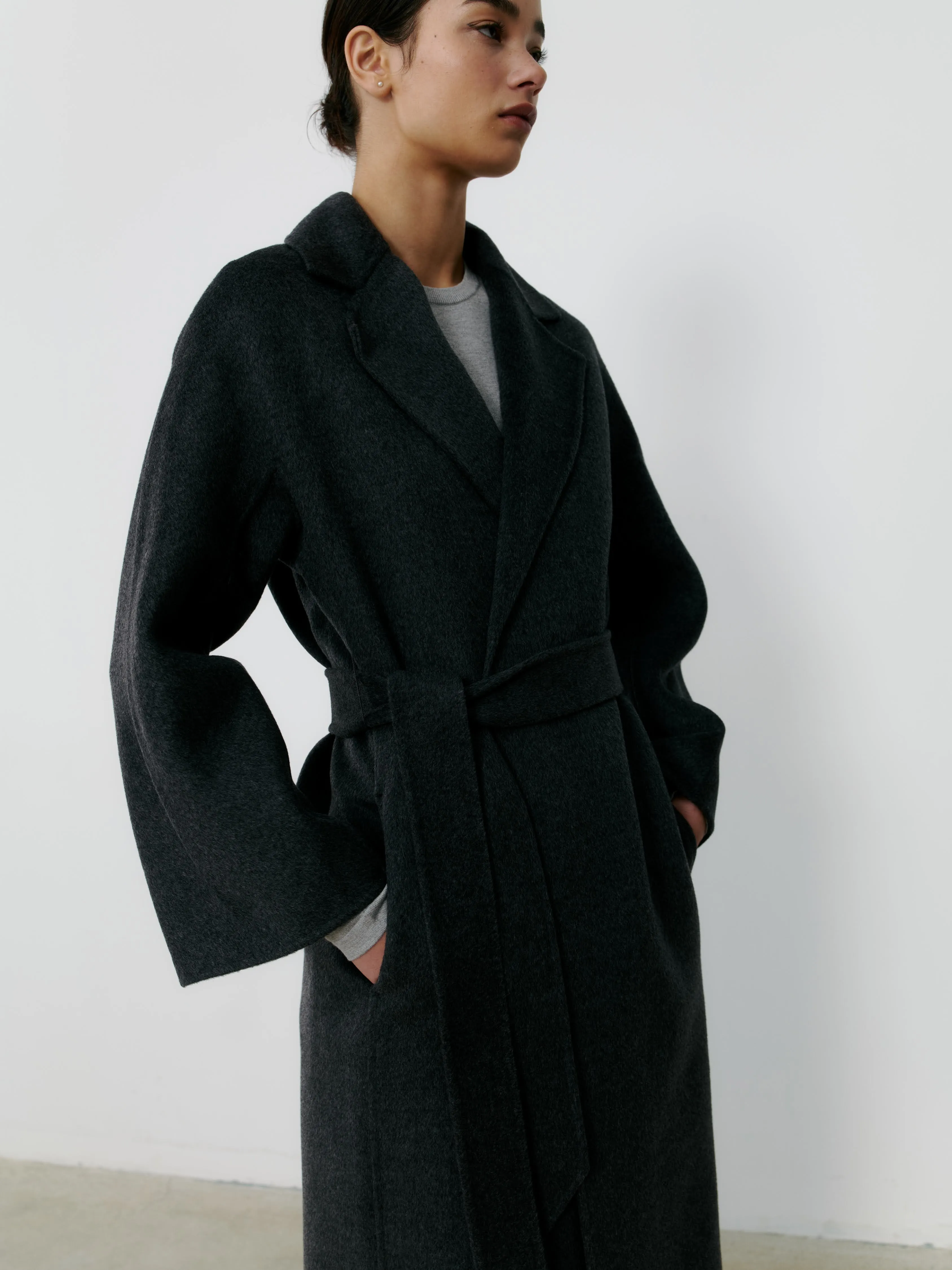 THE CURATED CLASSIC COAT - CHARCOAL